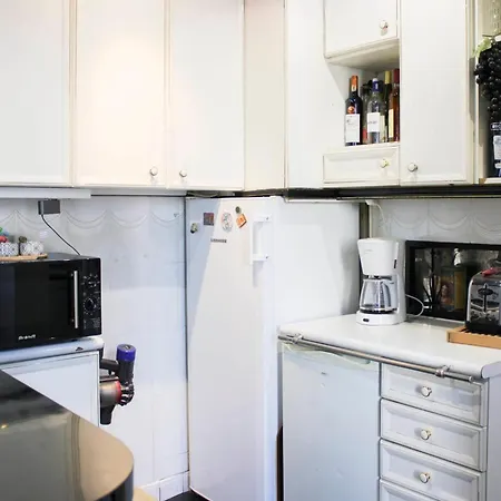 Parisian Duplex Close To Transport Daire
