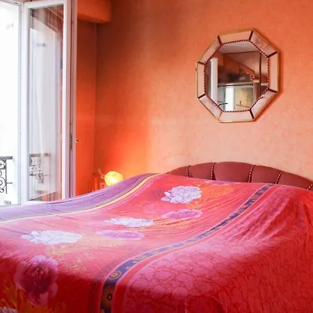 Parisian Duplex Close To Transport Daire