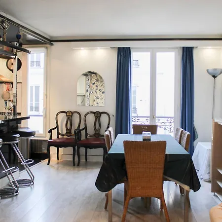 Parisian Duplex Close To Transport