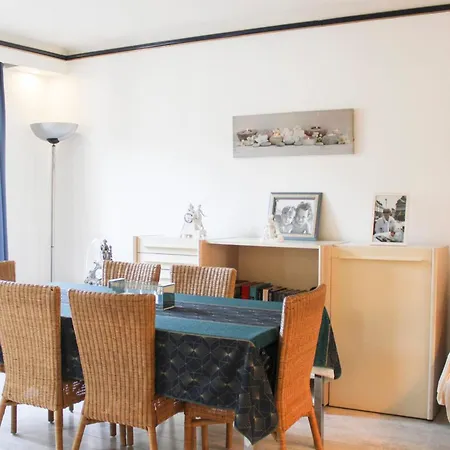 Parisian Duplex Close To Transport Daire Paris
