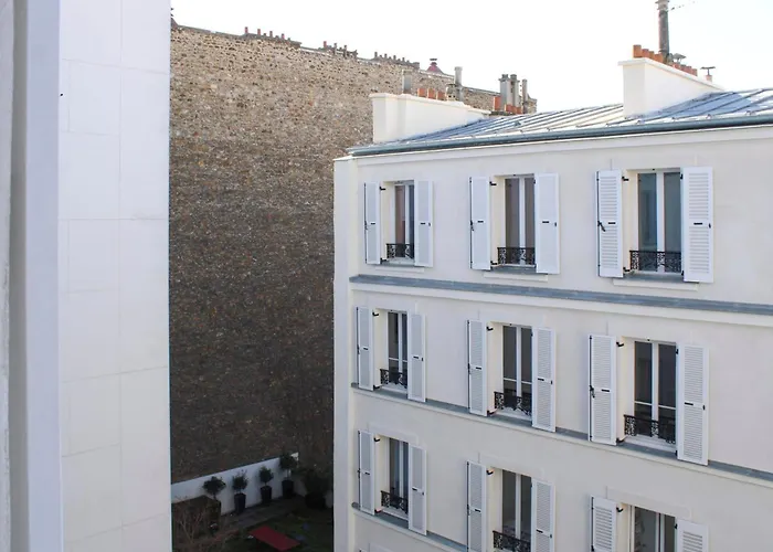 Parisian Duplex Close To Transport Paris